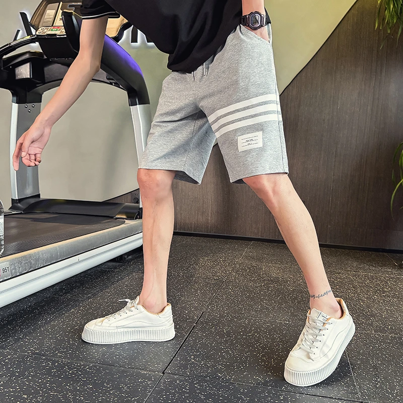条纹短裤男士夏季薄款2025新款爆款运动休闲五分沙滩中马裤子外穿