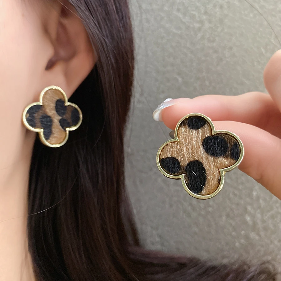 铜合金耳饰 复古豹纹四叶草花朵耳环女时尚个性气质耳钉耳饰A473