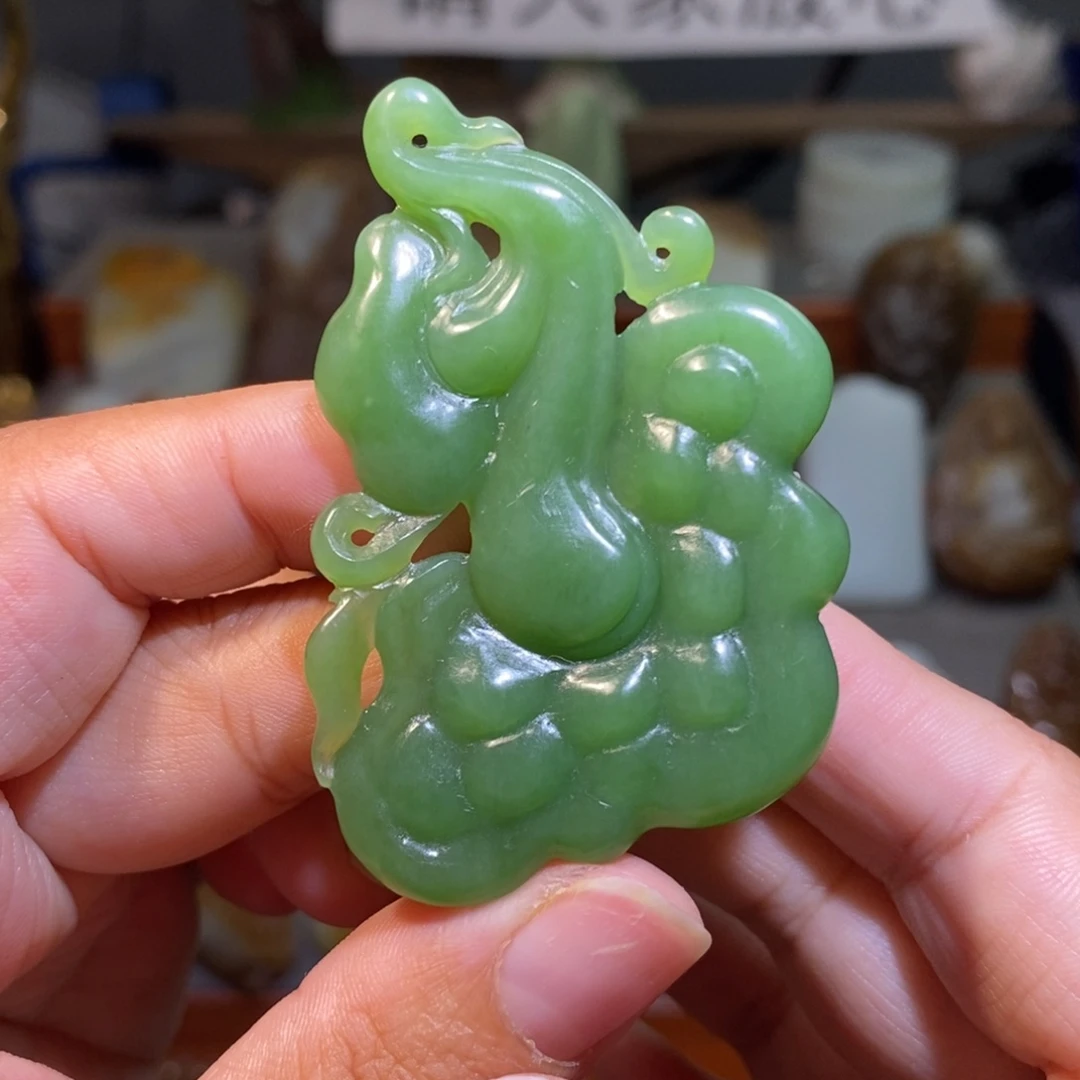 颈饰未镶嵌和田玉（碧玉）如意锁