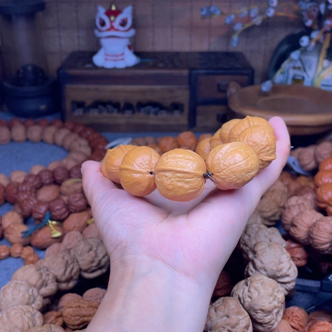隐***世吊坠文玩核桃秋子