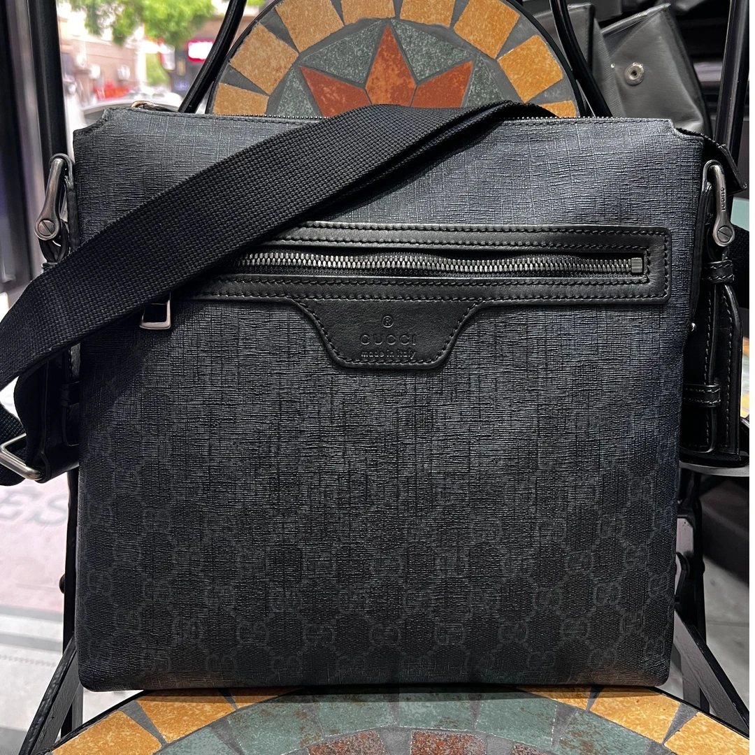 95新 GUCCI/古驰 98新 经典老花 单肩包 斜挎包 男士 28*28