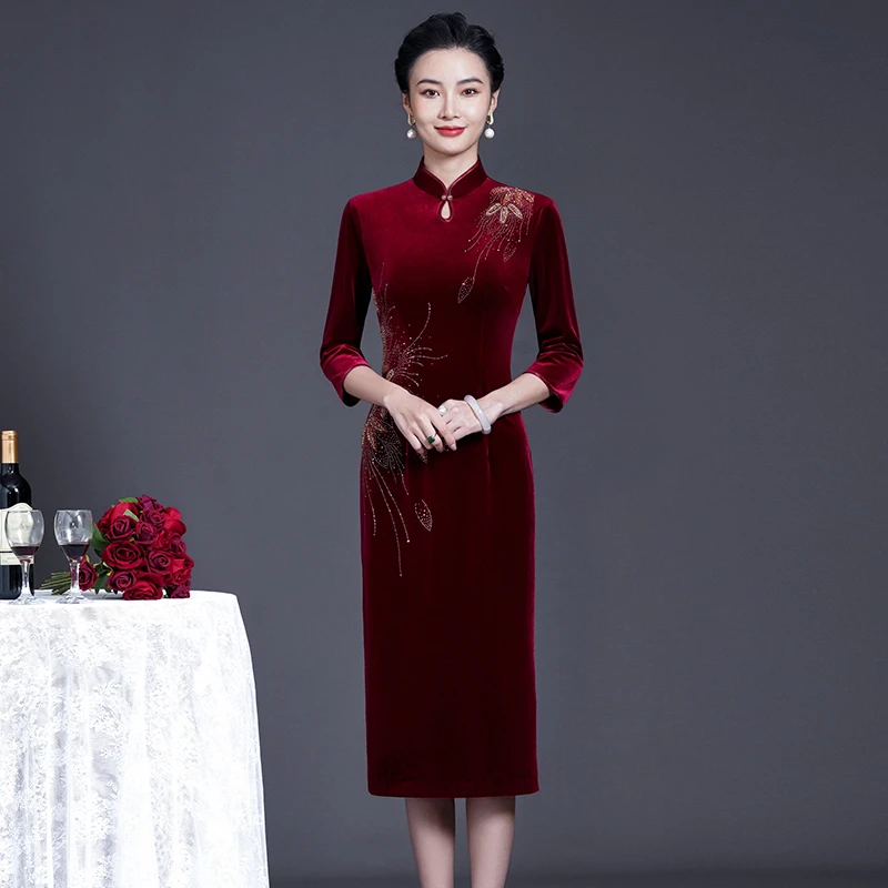 气质金丝绒高端连衣裙旗袍喜婆婆婚宴装2025新款中年妈妈结婚礼服