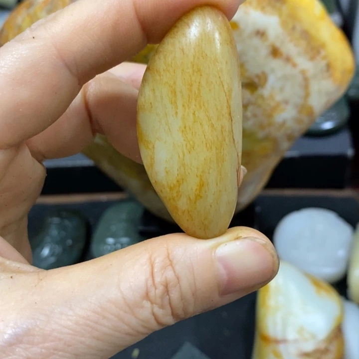 未镶嵌和田玉（糖玉）挂件