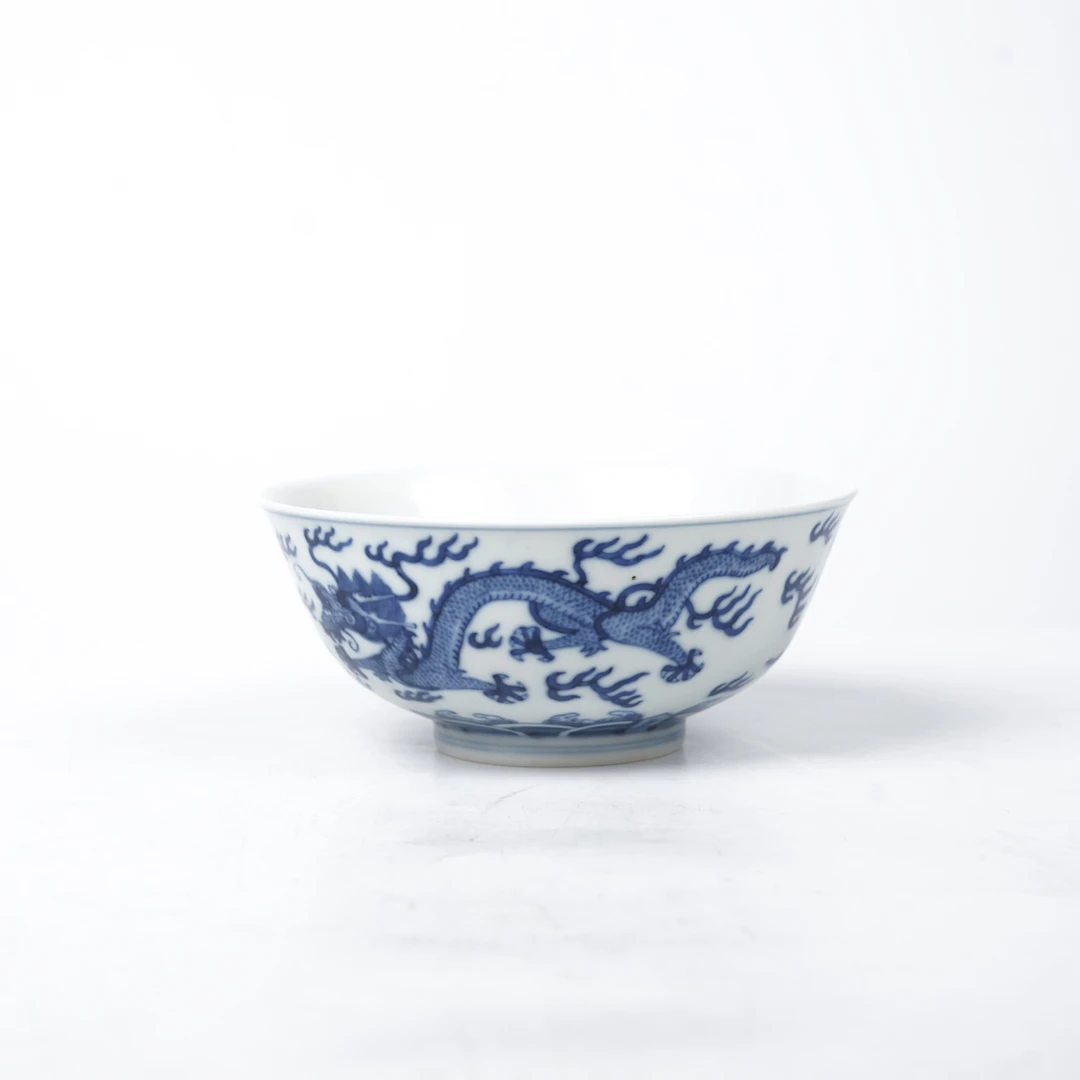 Lot004青花龙纹碗