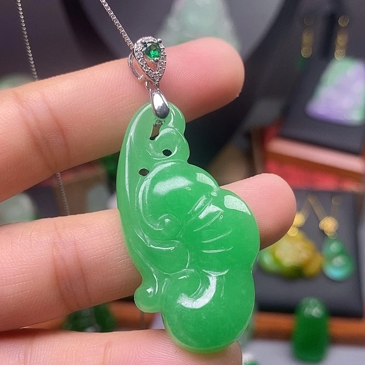 吊坠(赠链)未镶嵌翡翠