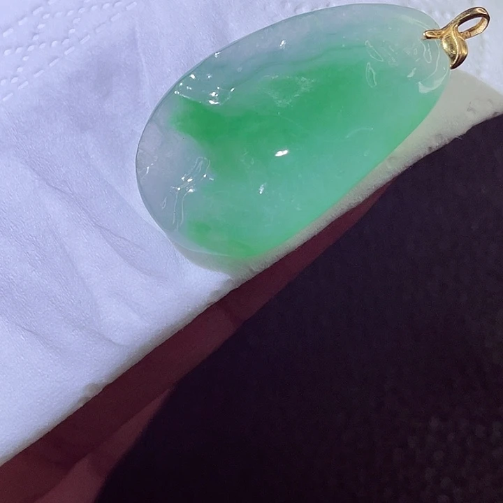 颈饰18K金镶嵌翡翠翡翠