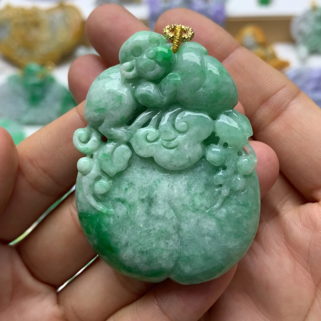 翡翠未镶嵌颈饰翡翠