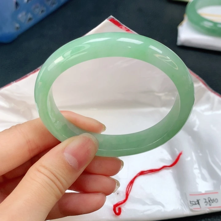 翡翠手镯未镶嵌贵妃翡翠手镯52