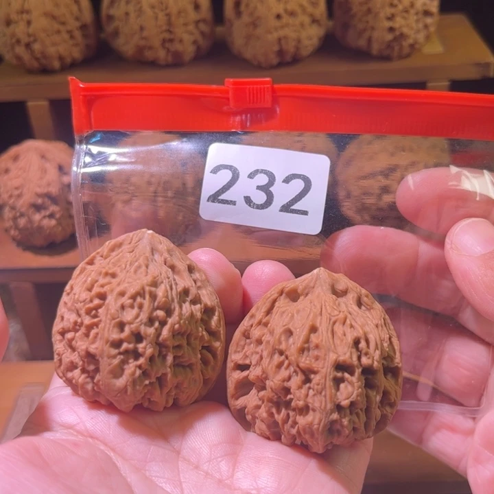 吊坠文玩核桃三角将38