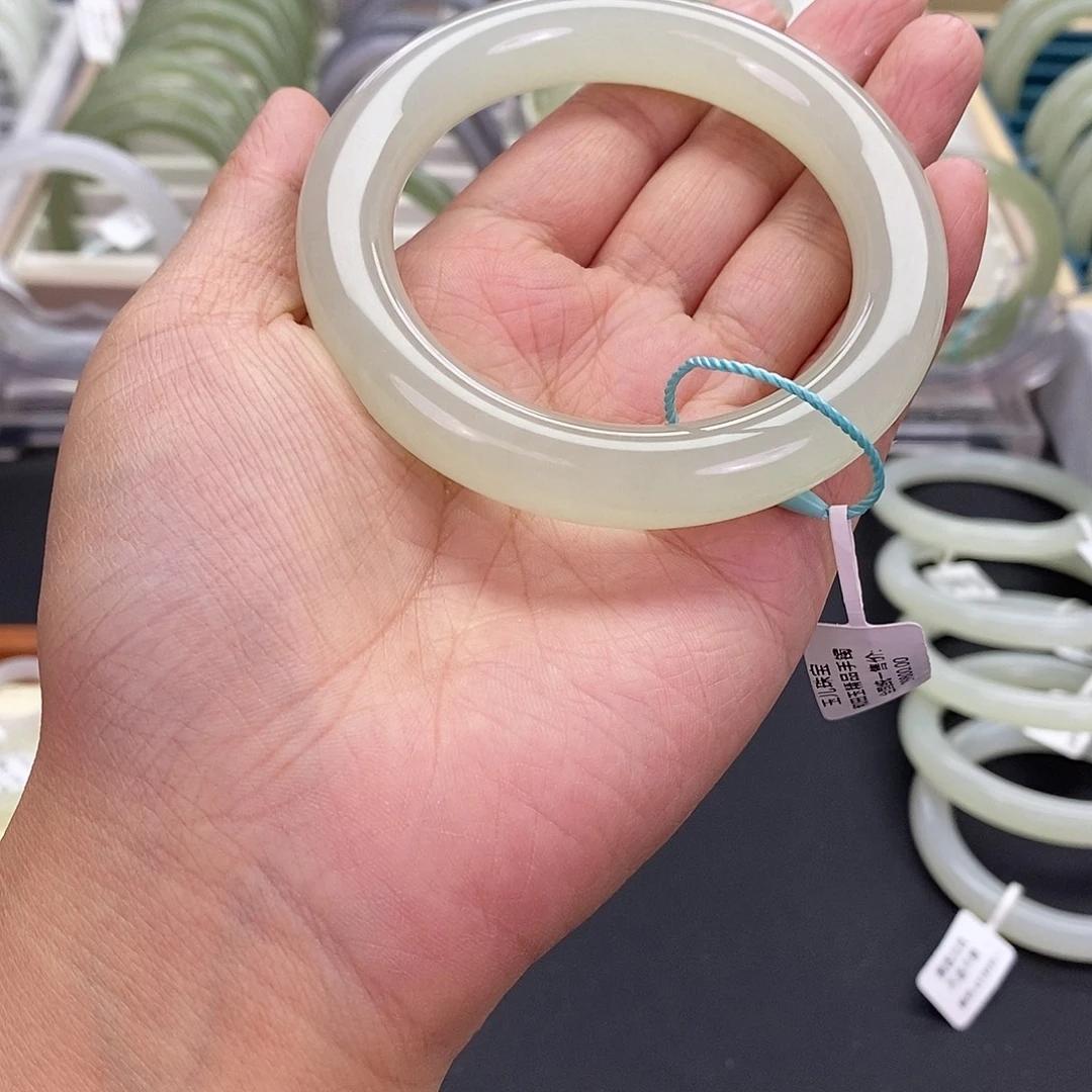 和田玉未镶嵌珠宝奇石和田玉手镯56