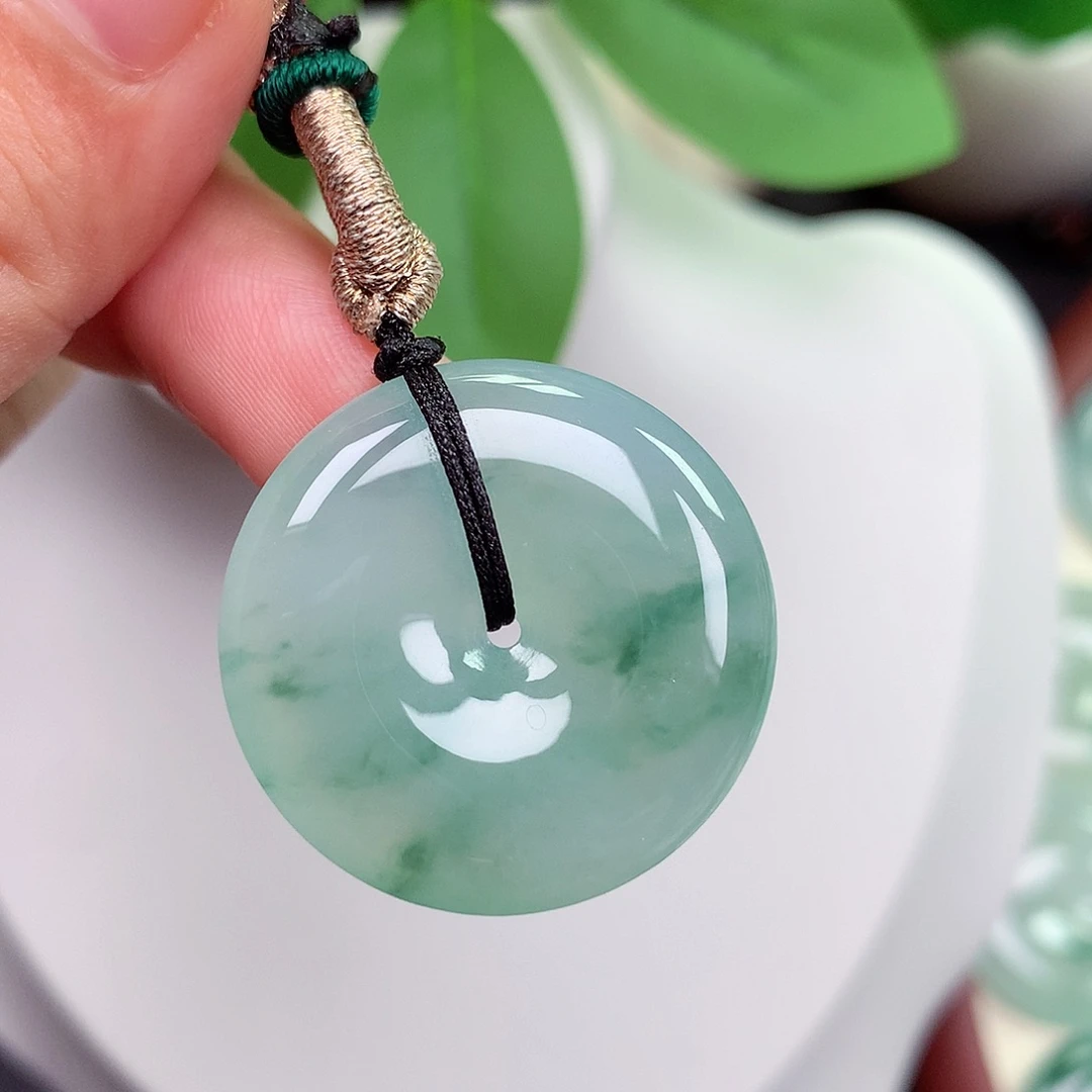 颈饰未镶嵌翡翠平安扣 28.1x5.5mm