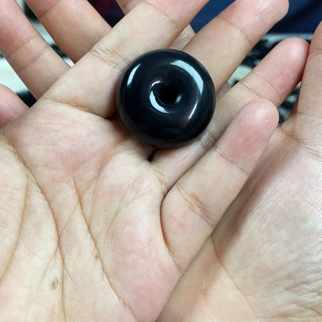 手链未镶嵌和田玉（墨玉）平安扣