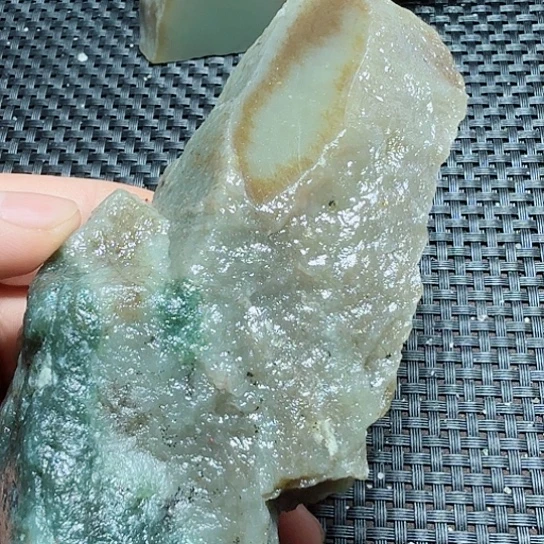 和田玉（糖玉）未镶嵌珠宝半成品