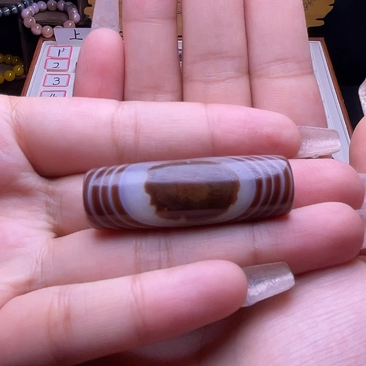 苏***茶未镶嵌颈饰玛瑙/玉髓