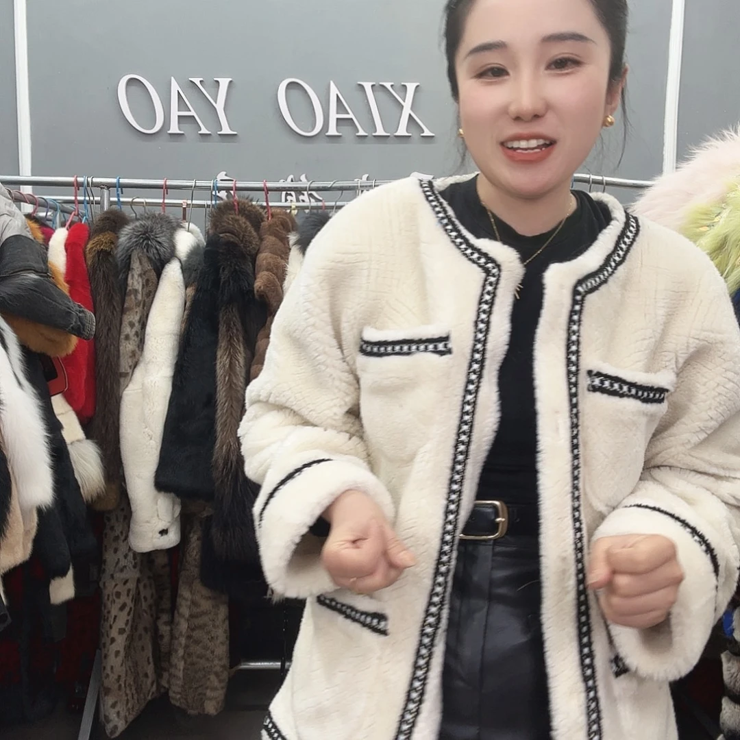 姚小妖家高端皮草
