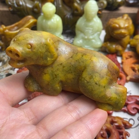 蛇纹石玉未镶嵌颈饰99