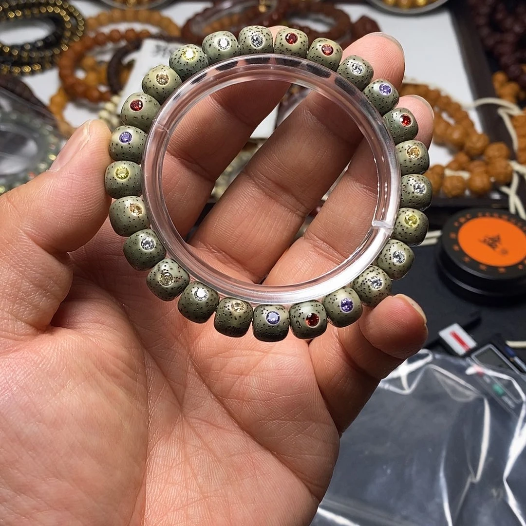 猴头核桃手串全品9左右满锆星月61号