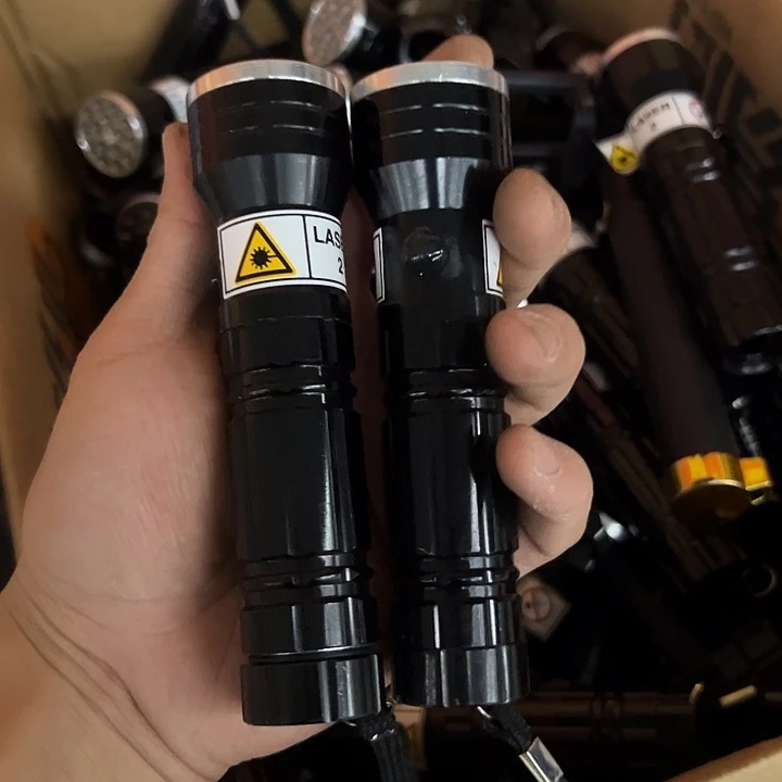 8新手电筒好好好一单发俩