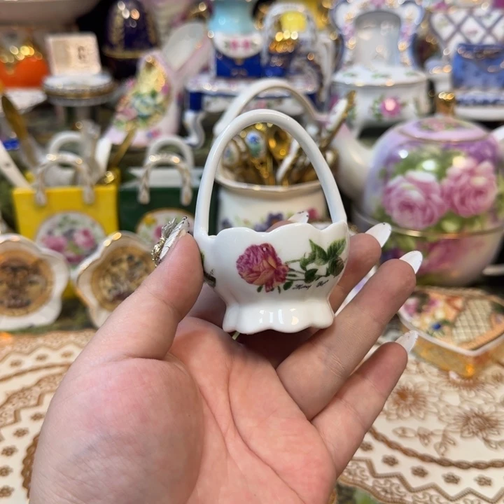 鹿与海陶瓷家居有限公司