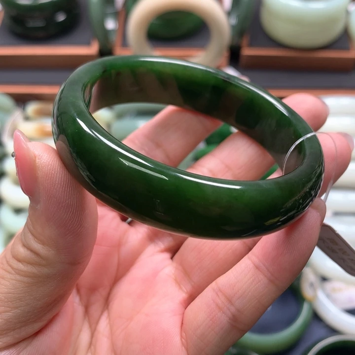 【闪购商品】未镶嵌手镯和田玉（碧玉）28