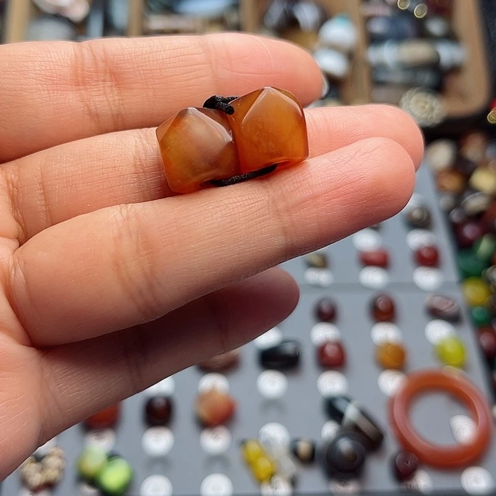 玛瑙/玉髓未镶嵌珠宝半成品R**i