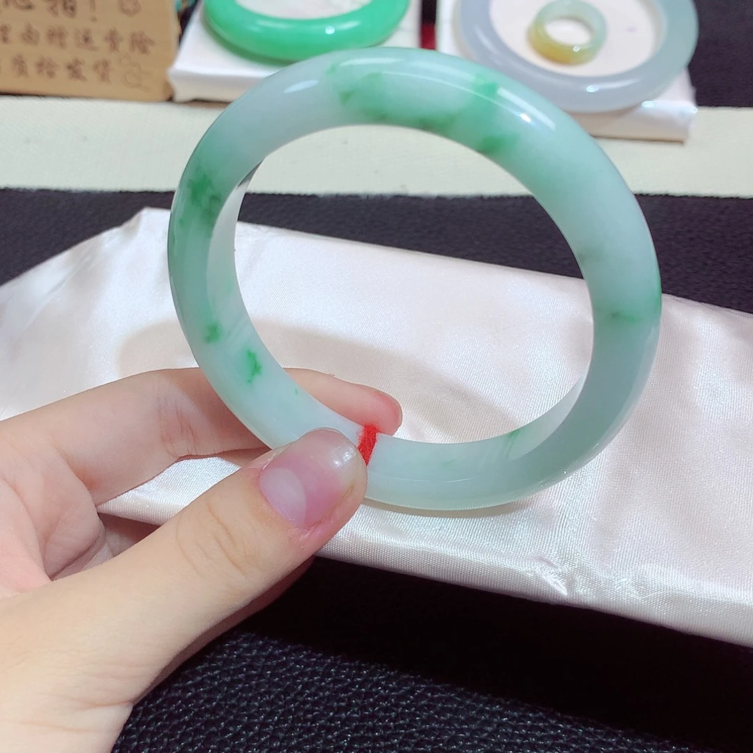 翡翠未镶嵌手镯1238