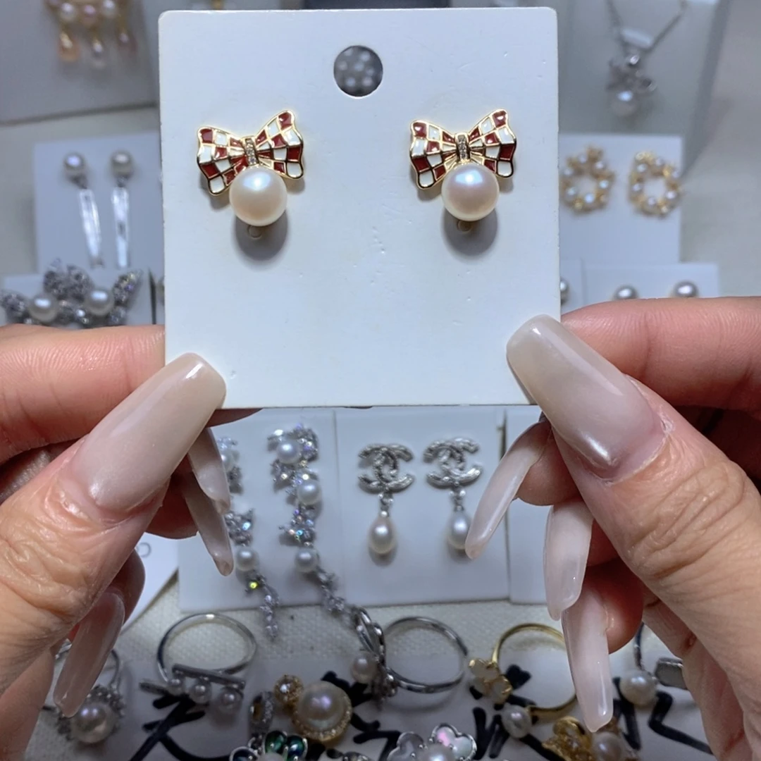 未镶嵌淡水珍珠耳饰