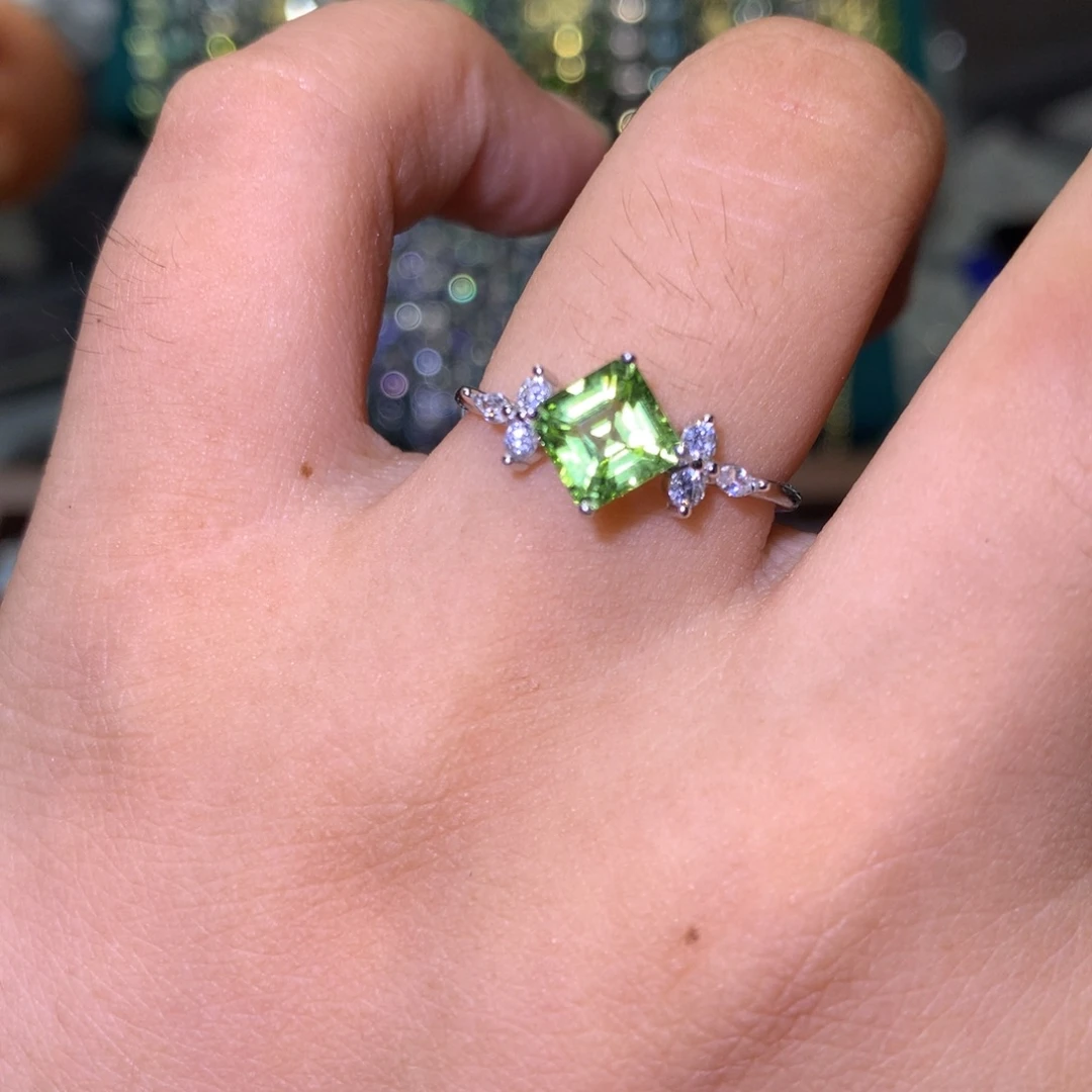 橄榄石戒指银S925镶嵌