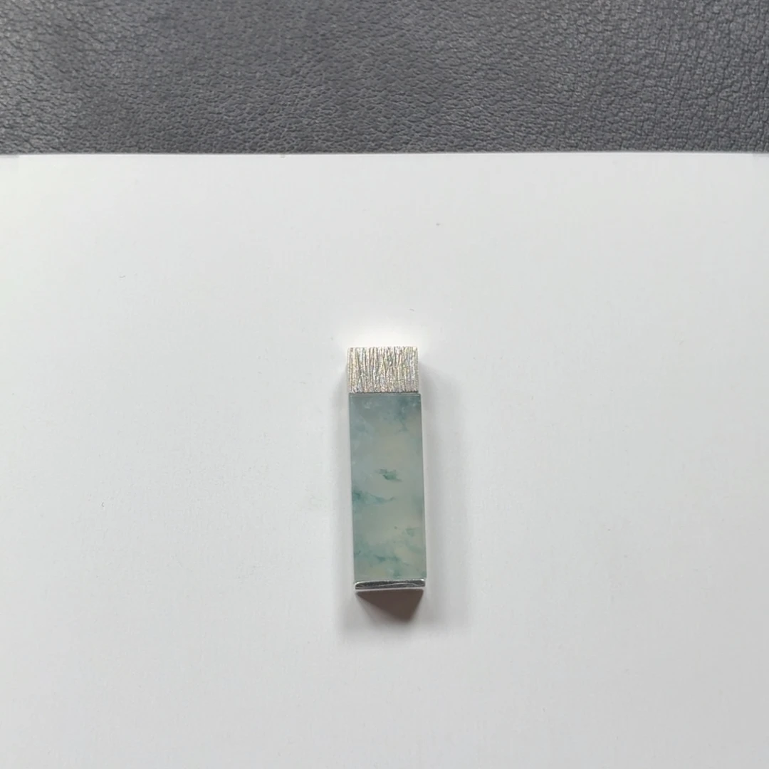 颈饰未镶嵌翡翠冰飘花镶嵌无事牌