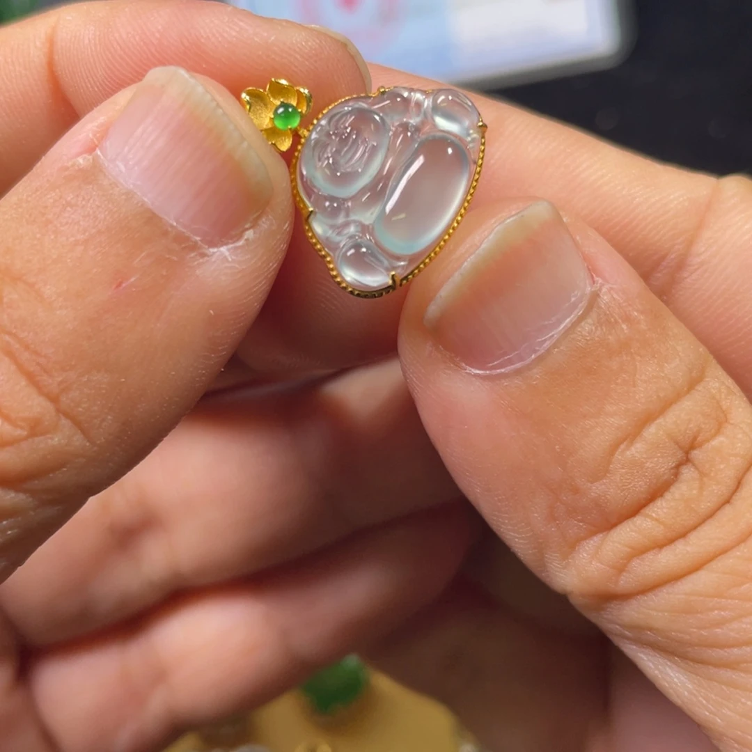 翡翠18K金镶嵌颈饰