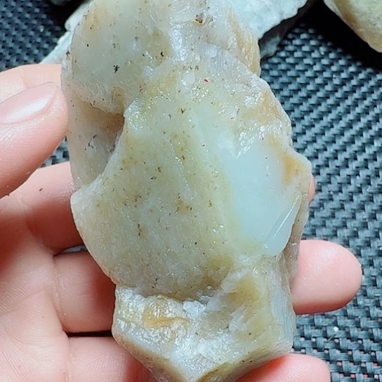 和田玉（糖玉）未镶嵌珠宝半成品