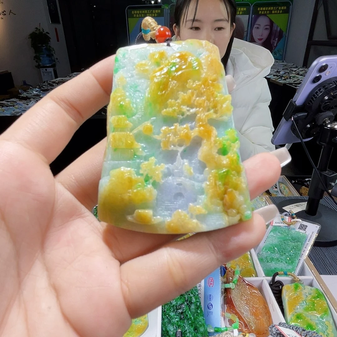 颈饰未镶嵌翡翠一