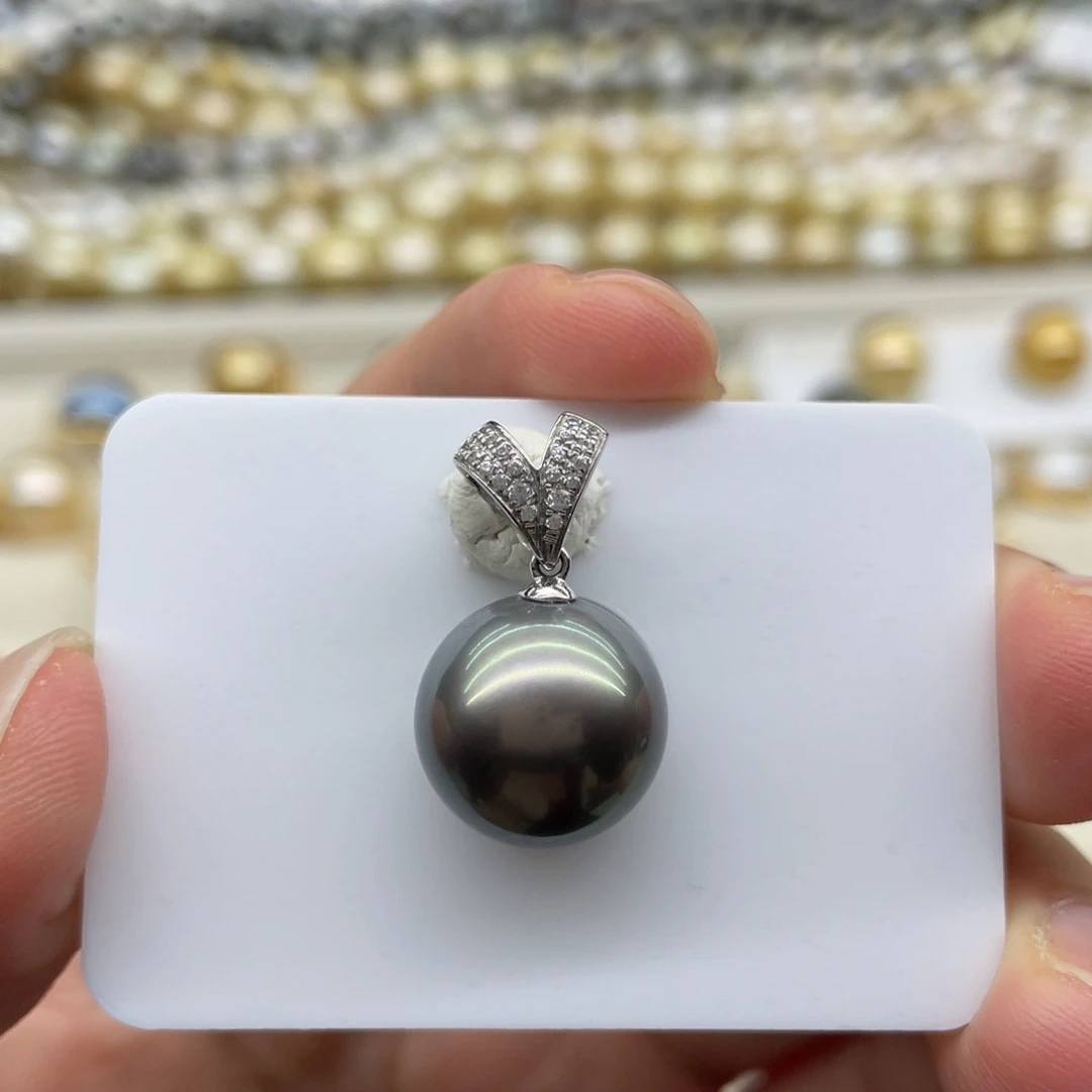 18K金镶嵌吊坠(不含链)海水珍珠