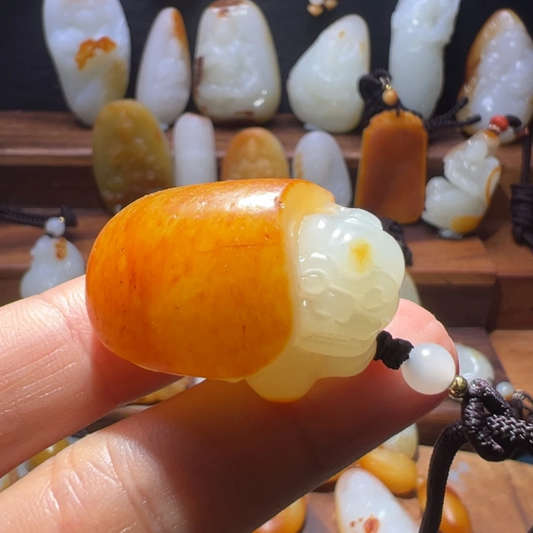 開***開和田玉未镶嵌颈饰