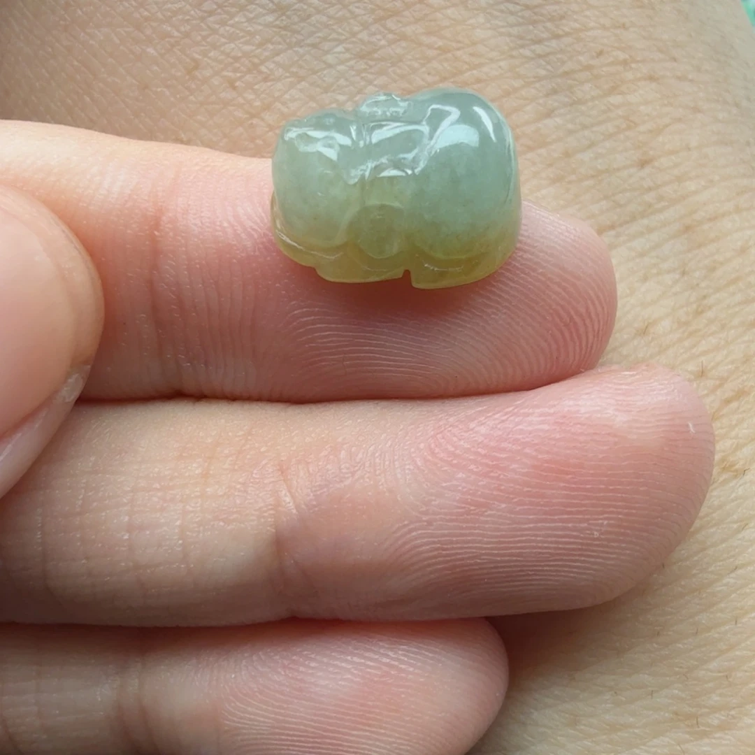 翡翠未镶嵌颈饰159
