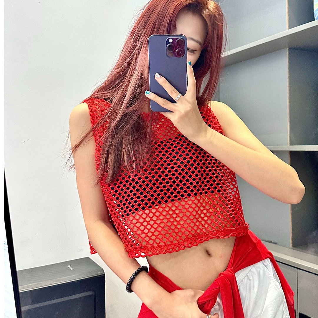 十三姨宽松型背心彩色内搭吊带潮流宽松时尚运动圆领