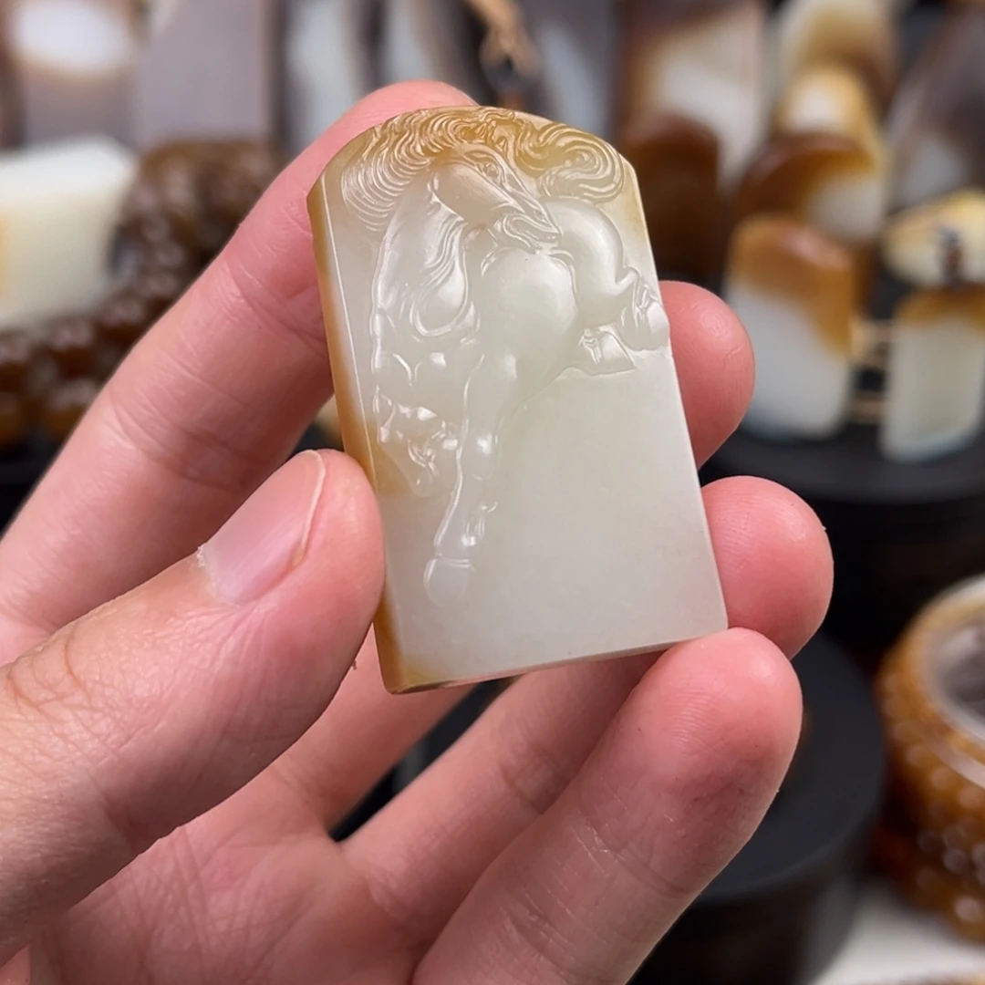 和田玉（糖玉）未镶嵌颈饰