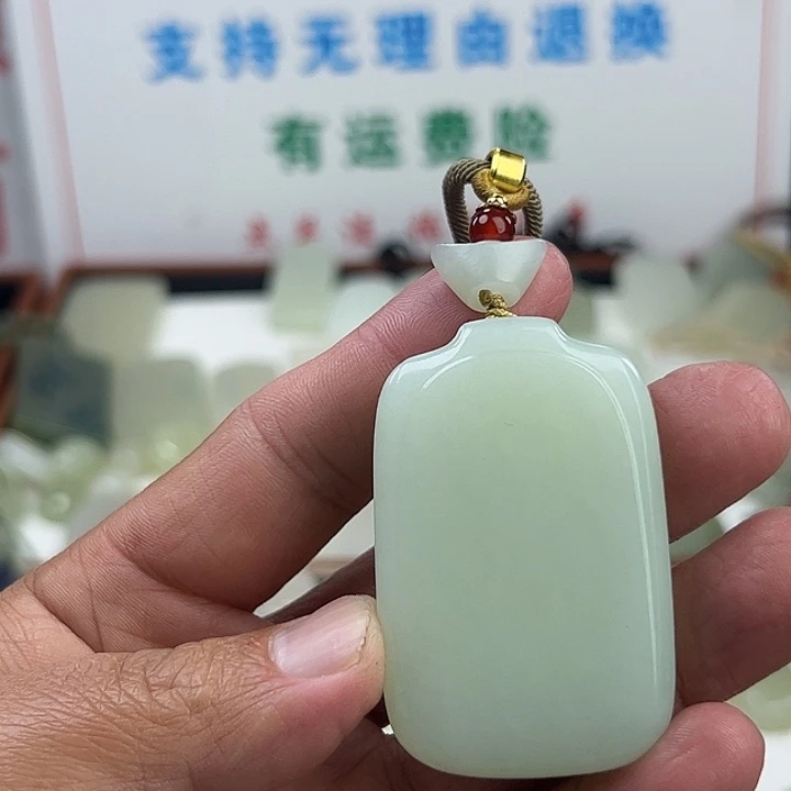 m***颈饰未镶嵌和田玉