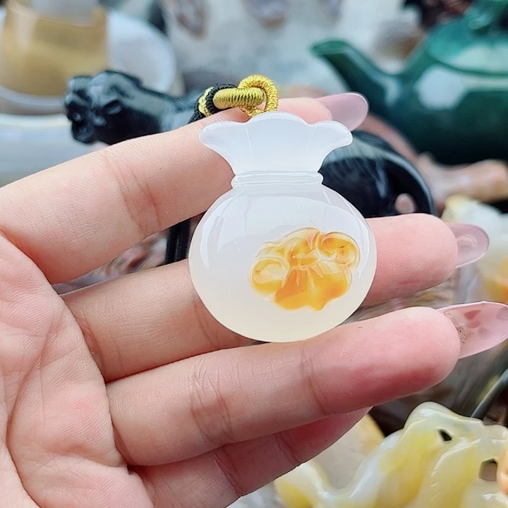 未镶嵌玛瑙手饰吊坠