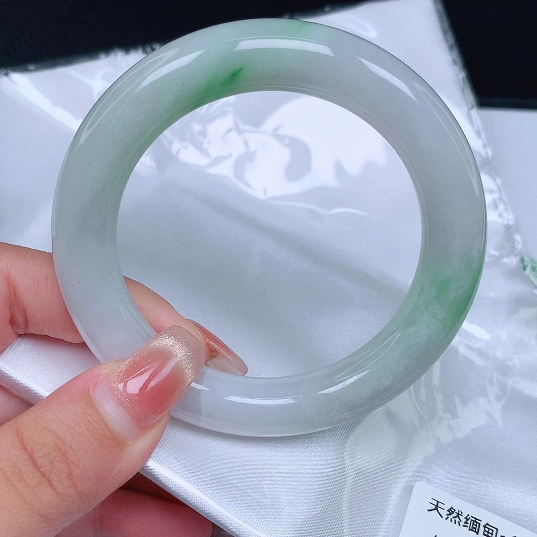 翡翠未镶嵌手镯6888圆56