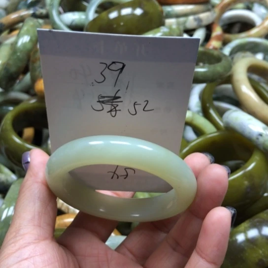 未镶嵌蛇纹石玉手镯