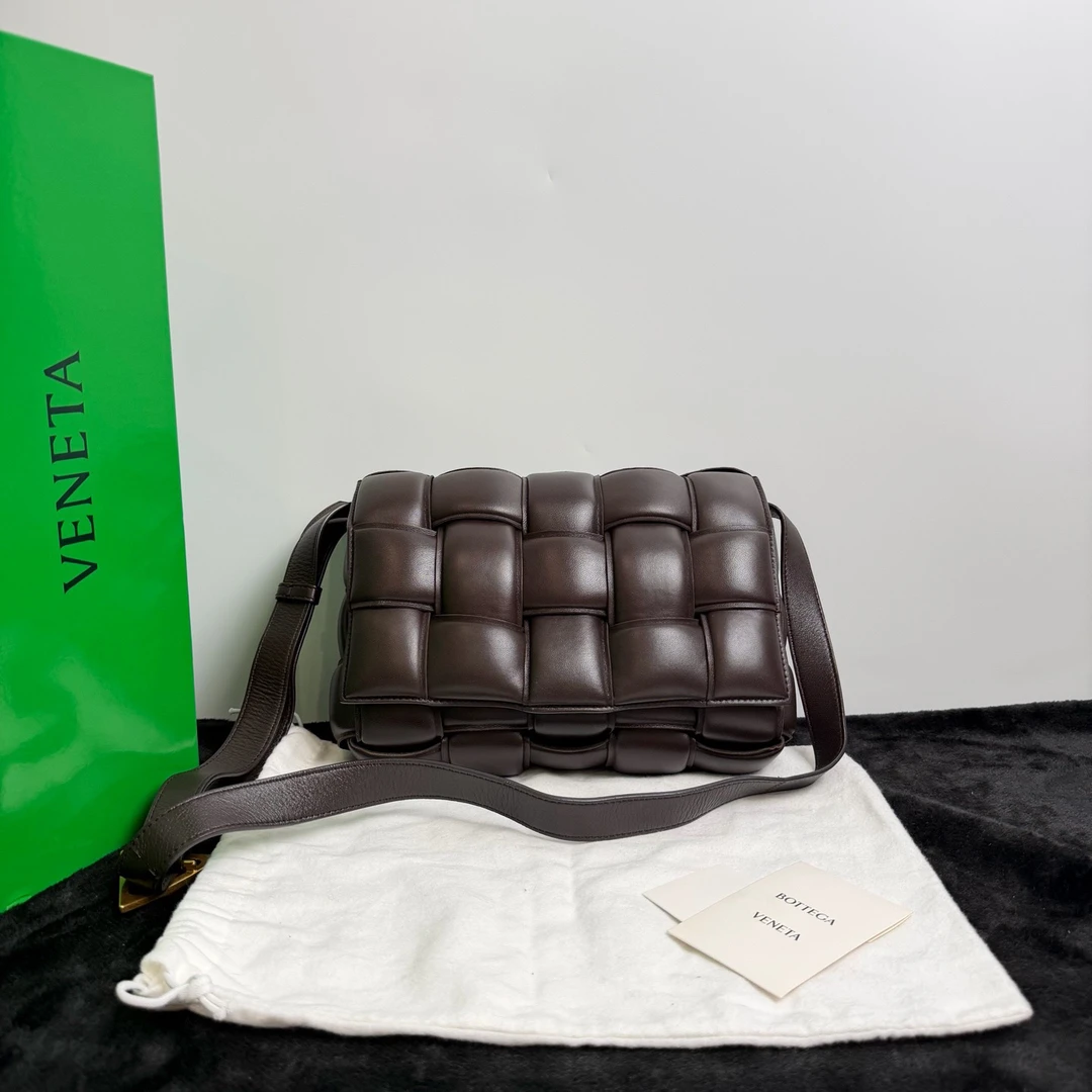 99新 BOTTEGA VENETA/葆蝶家 C120NIKI/斜挎包/2363