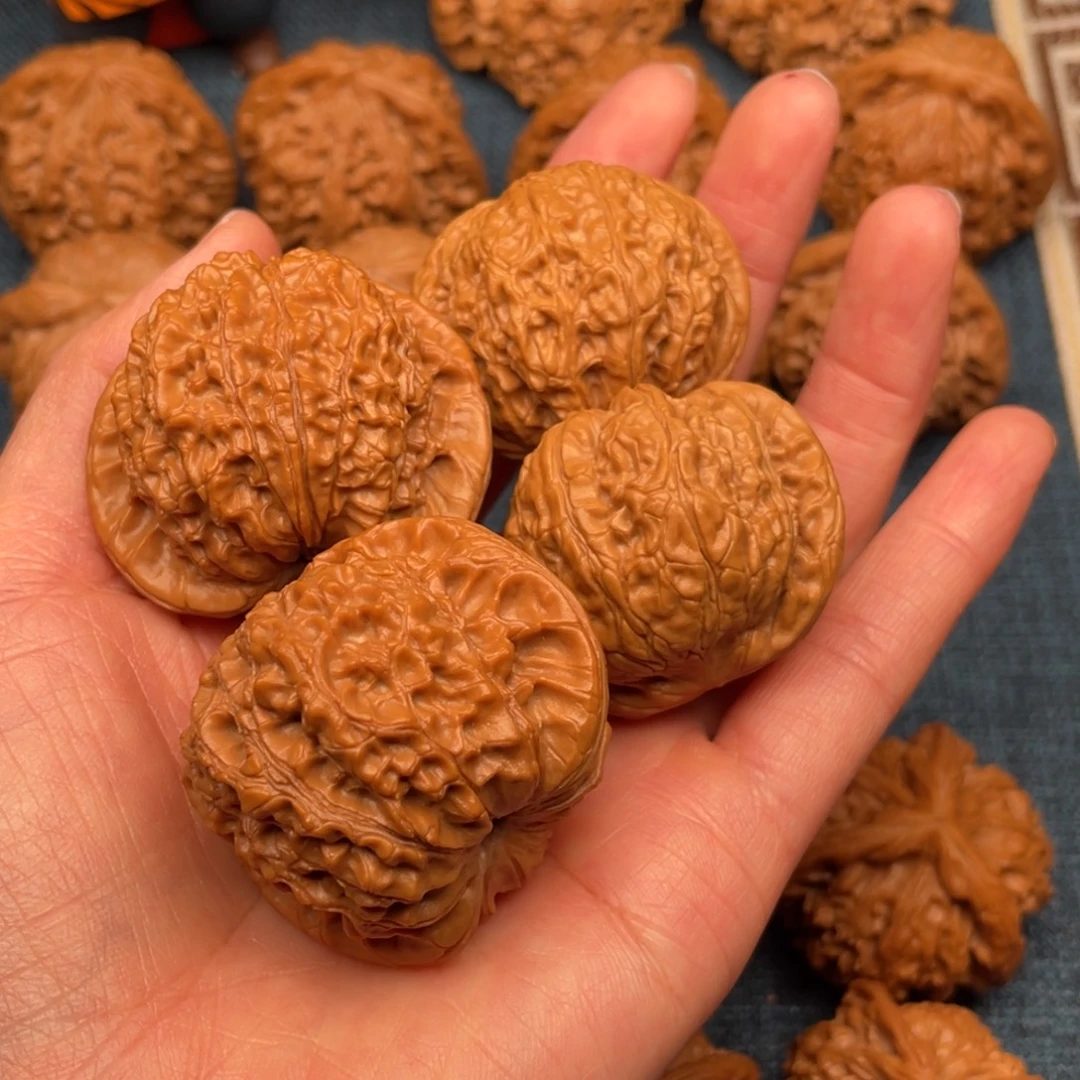 @***！把件文玩核桃44毕业血麒麟