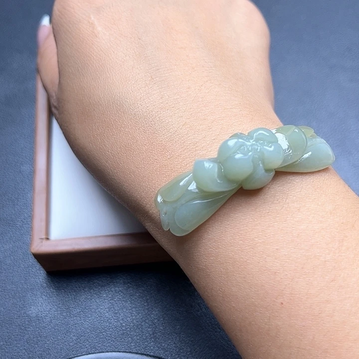 【闪购商品】颈饰未镶嵌和田玉