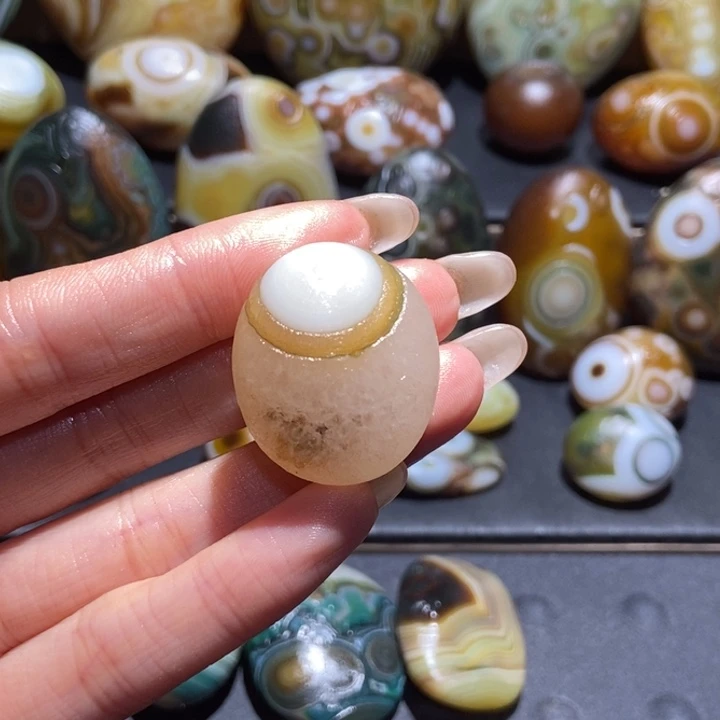 【闪购商品】未镶嵌玛瑙/玉髓珠宝奇石m