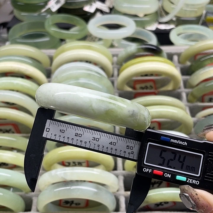 蛇纹石玉未镶嵌手镯344