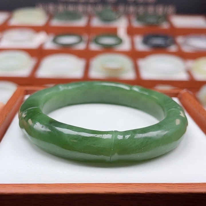 和田玉（碧玉）手镯未镶嵌