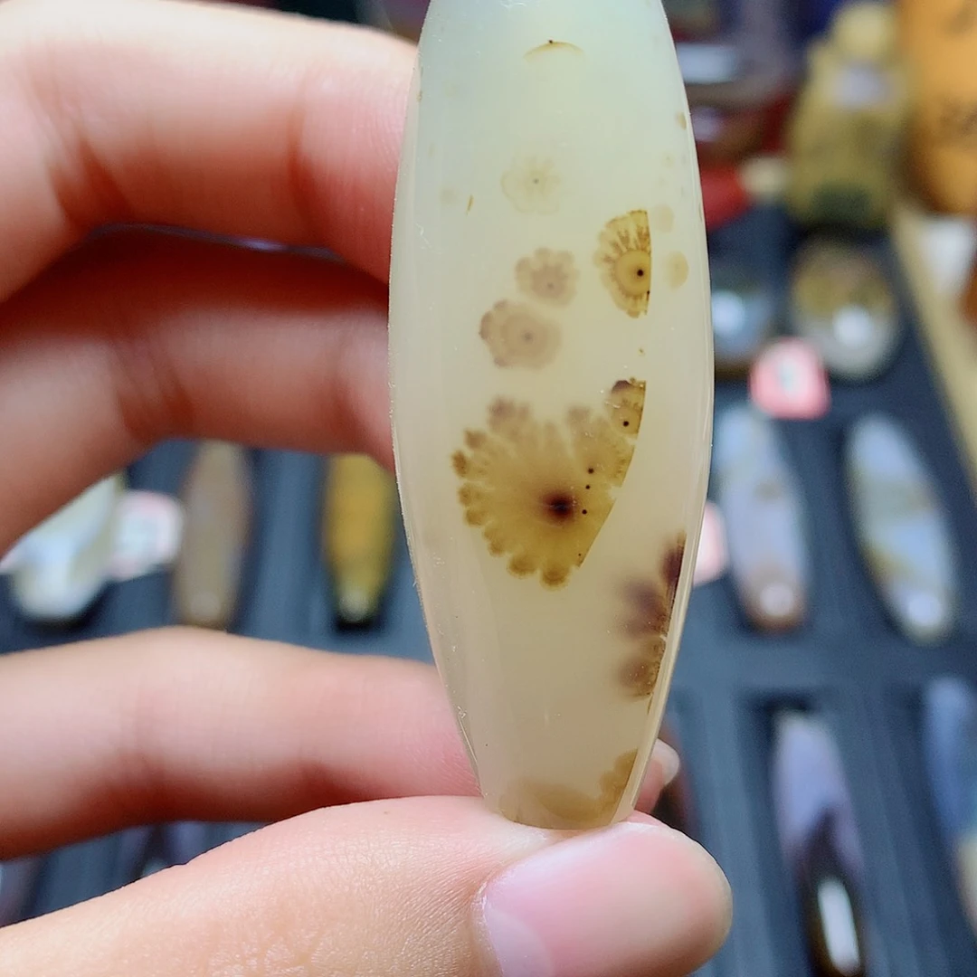 玛瑙/玉髓颈饰未镶嵌