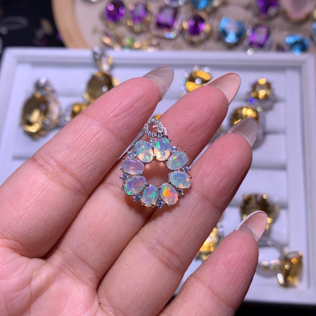 【闪购商品】银S925镶嵌戒指水晶莫*戒指