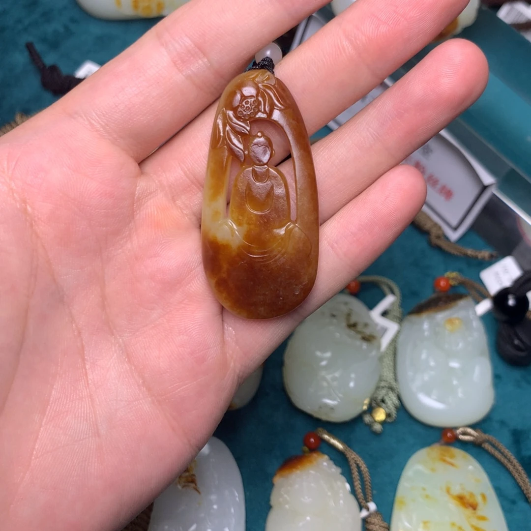 扯***春颈饰未镶嵌和田玉